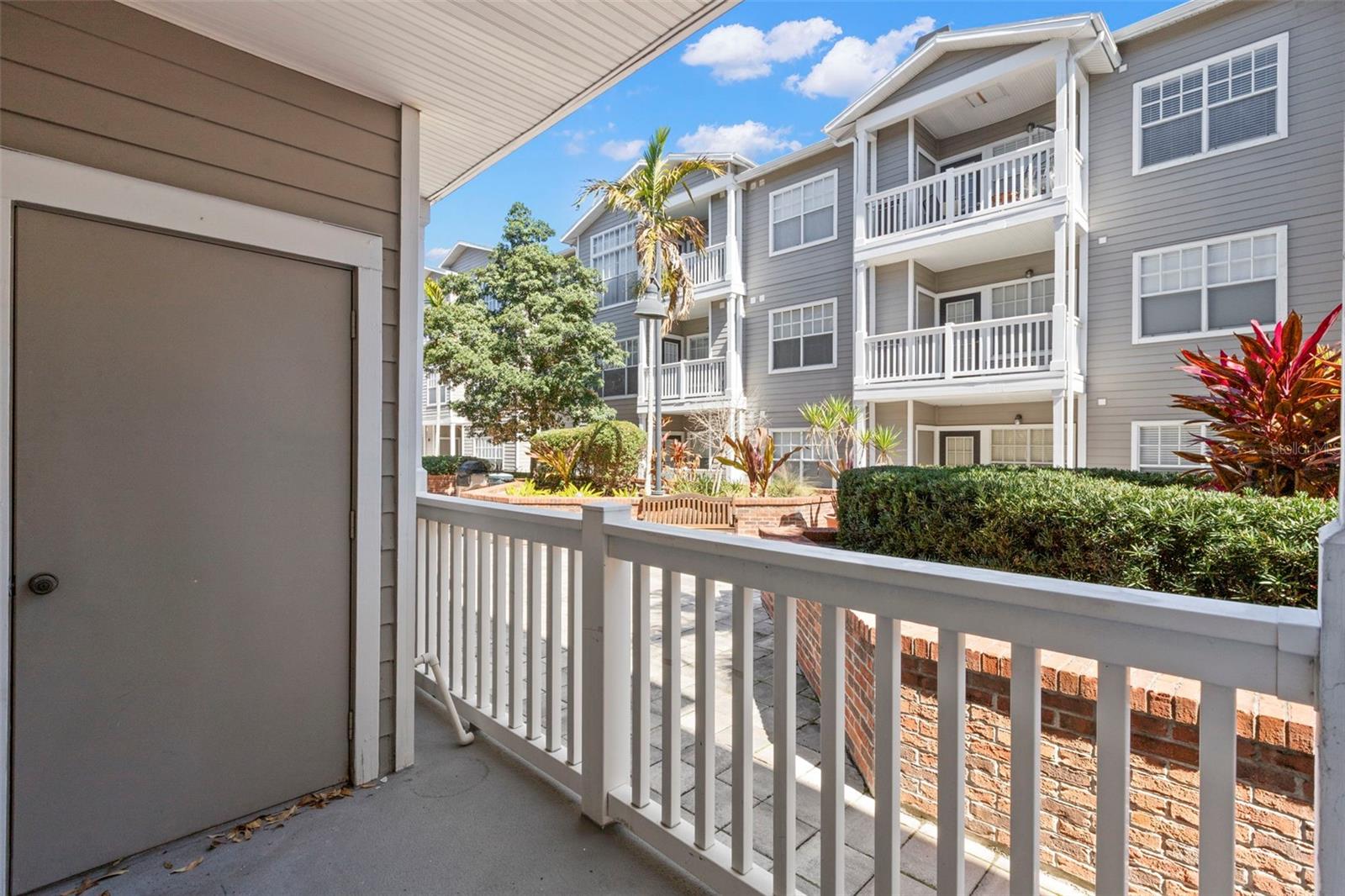 HYDE PARK WALK A CONDO - Residential