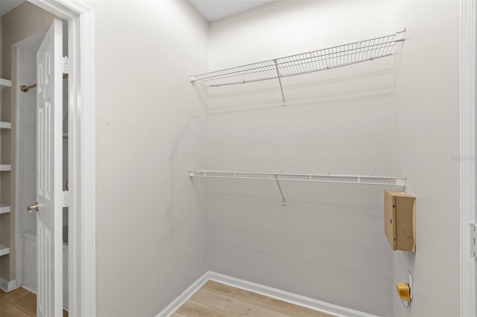 HYDE PARK WALK A CONDO - Residential