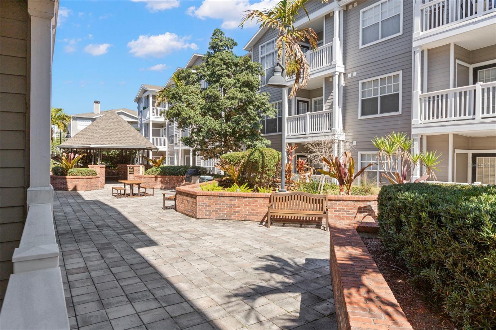 HYDE PARK WALK A CONDO - Residential