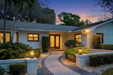 Photo of 11 Birdie Lane, Palm Harbor, FL 34683 (MLS # TB8483137)