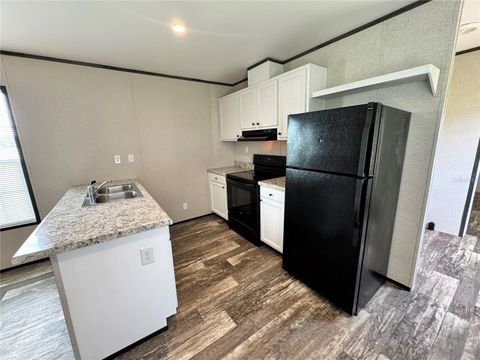 Tiny photo for 1115 NW 12th Lane, Lake Panasoffkee, FL 33538 (MLS # G5112251)