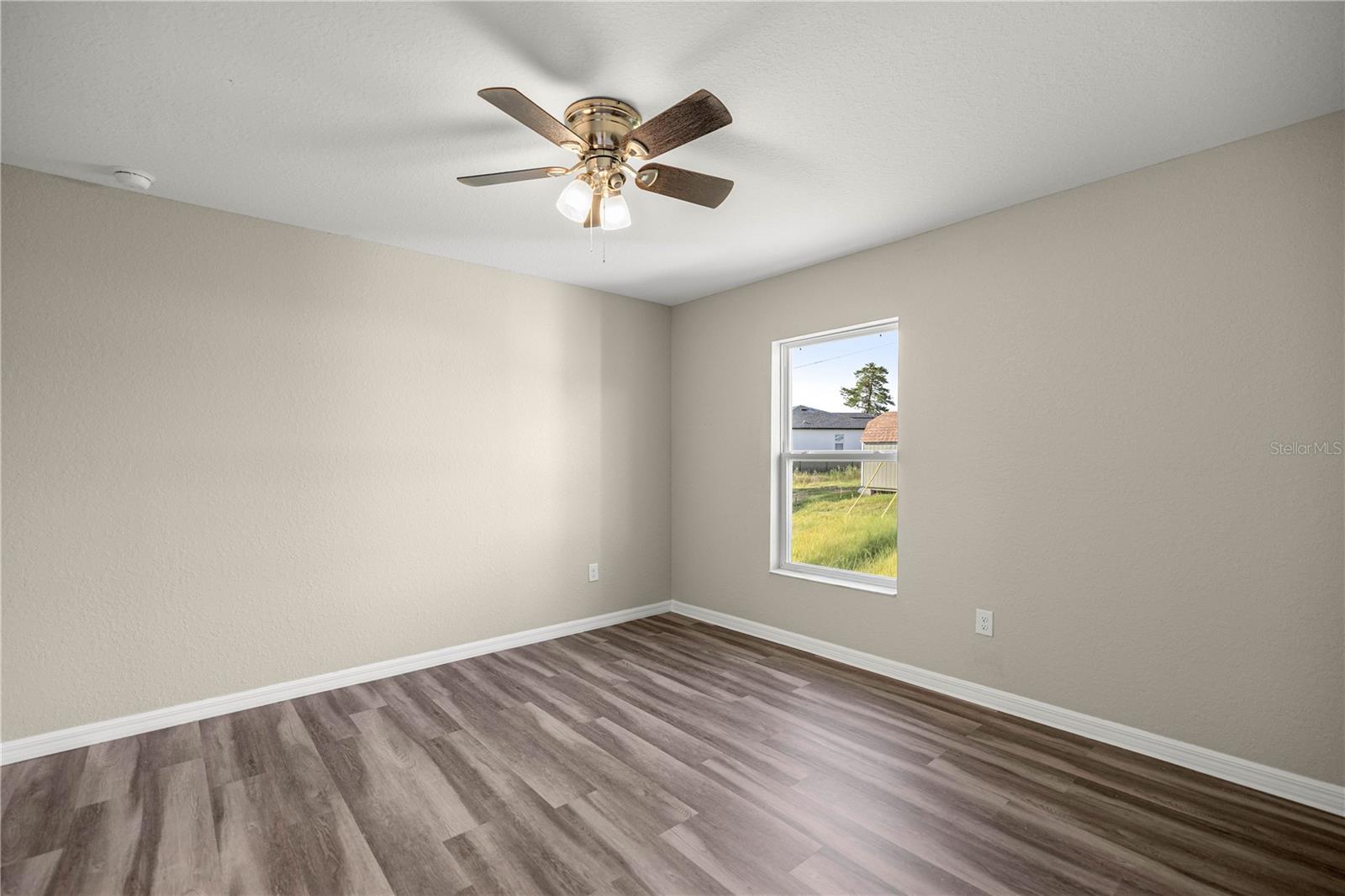 MARION OAKS UN 3 - Residential Lease