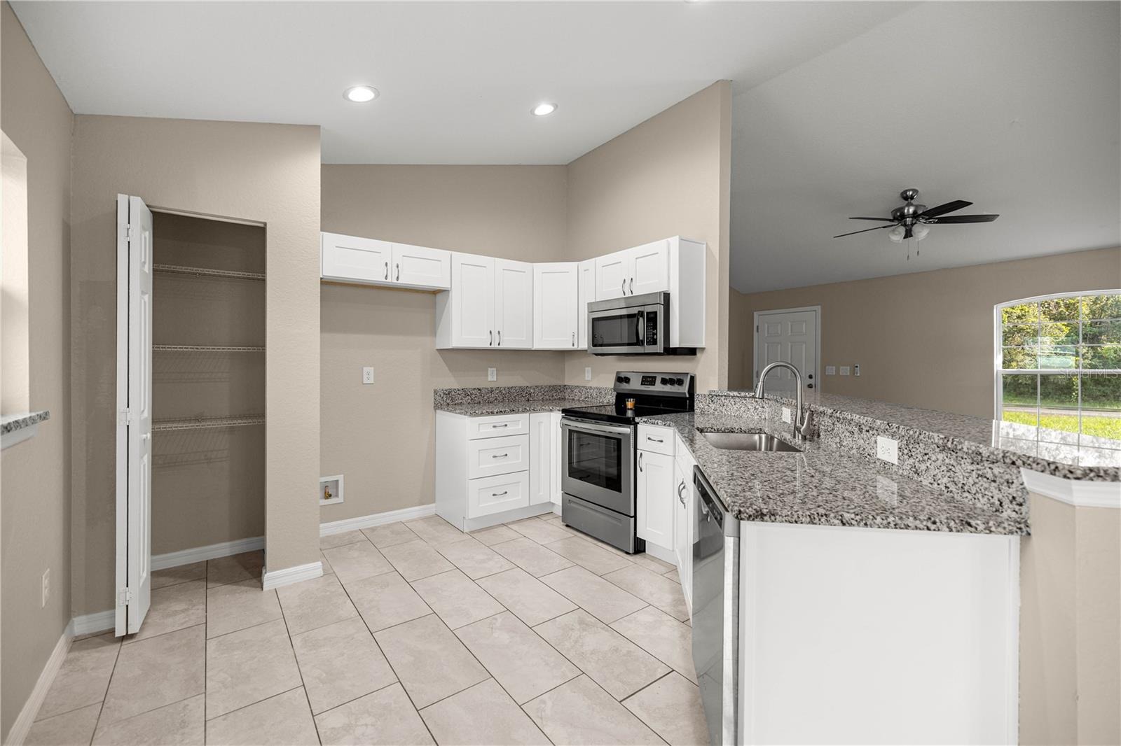 MARION OAKS UN 3 - Residential Lease