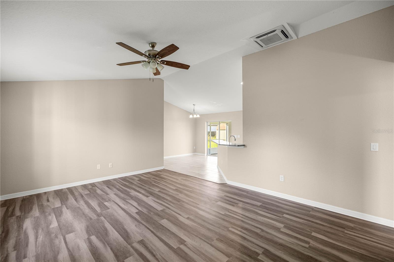 MARION OAKS UN 3 - Residential Lease