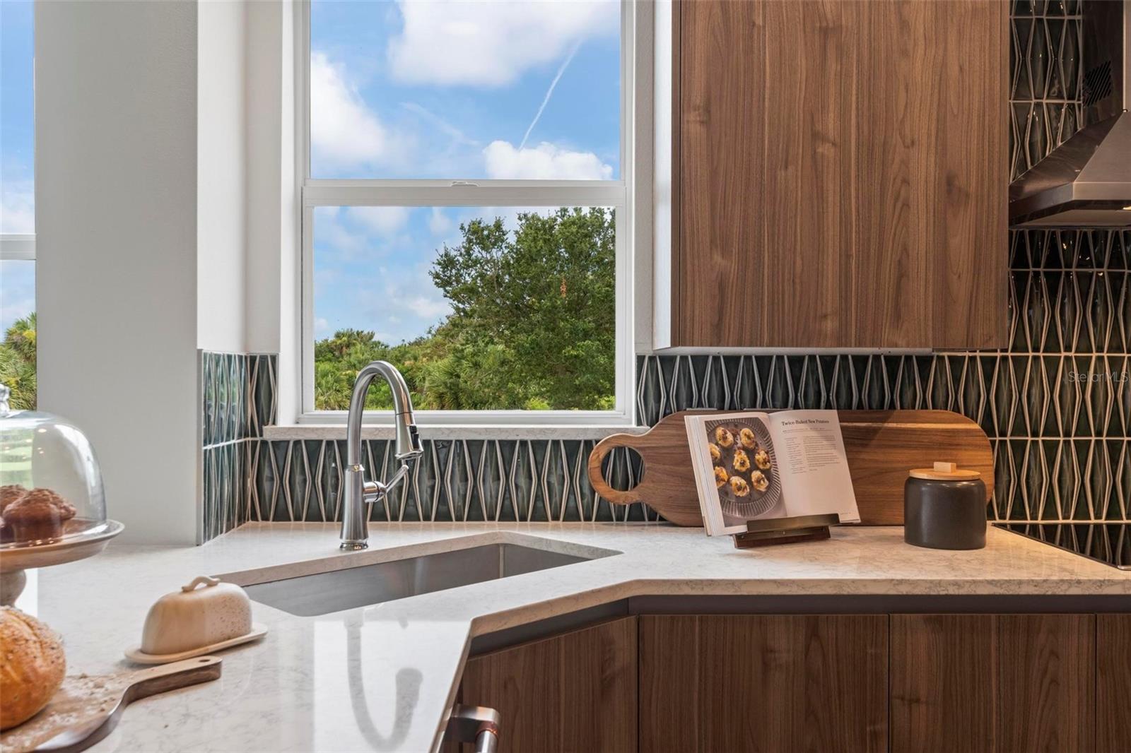 GRAND VISTA CONDO - Residential