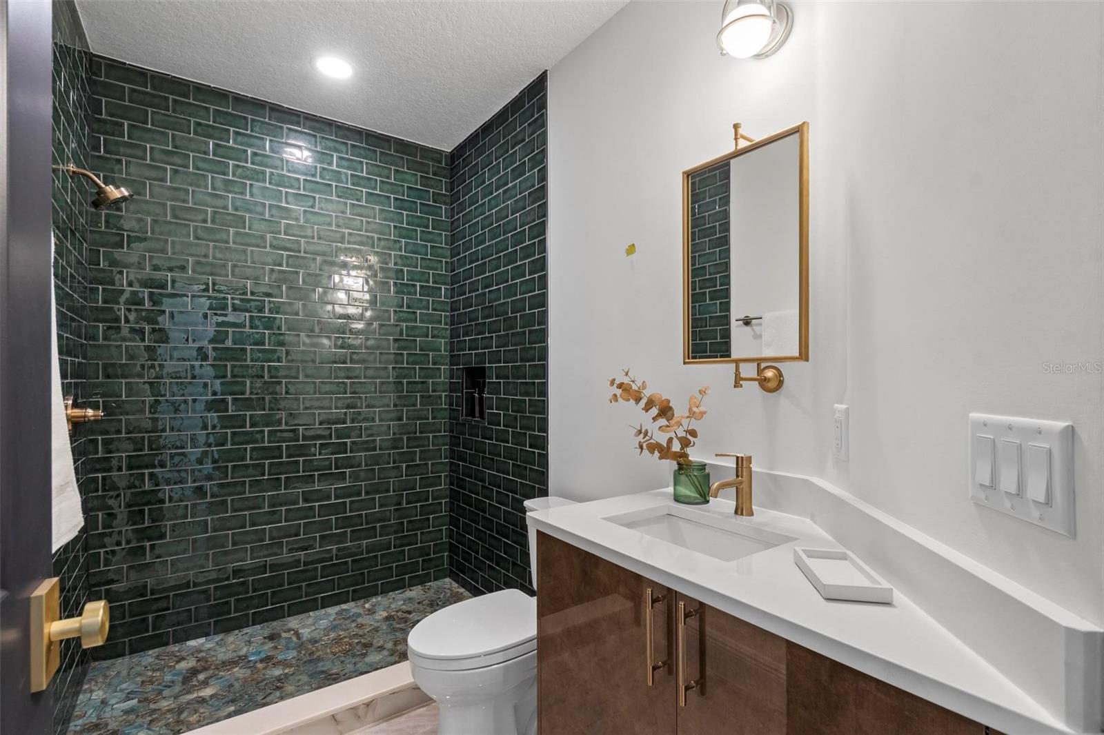 GRAND VISTA CONDO - Residential