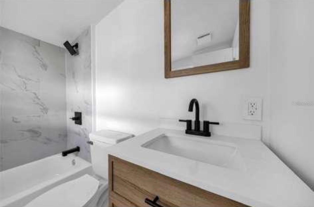 KNOWLES - Residential