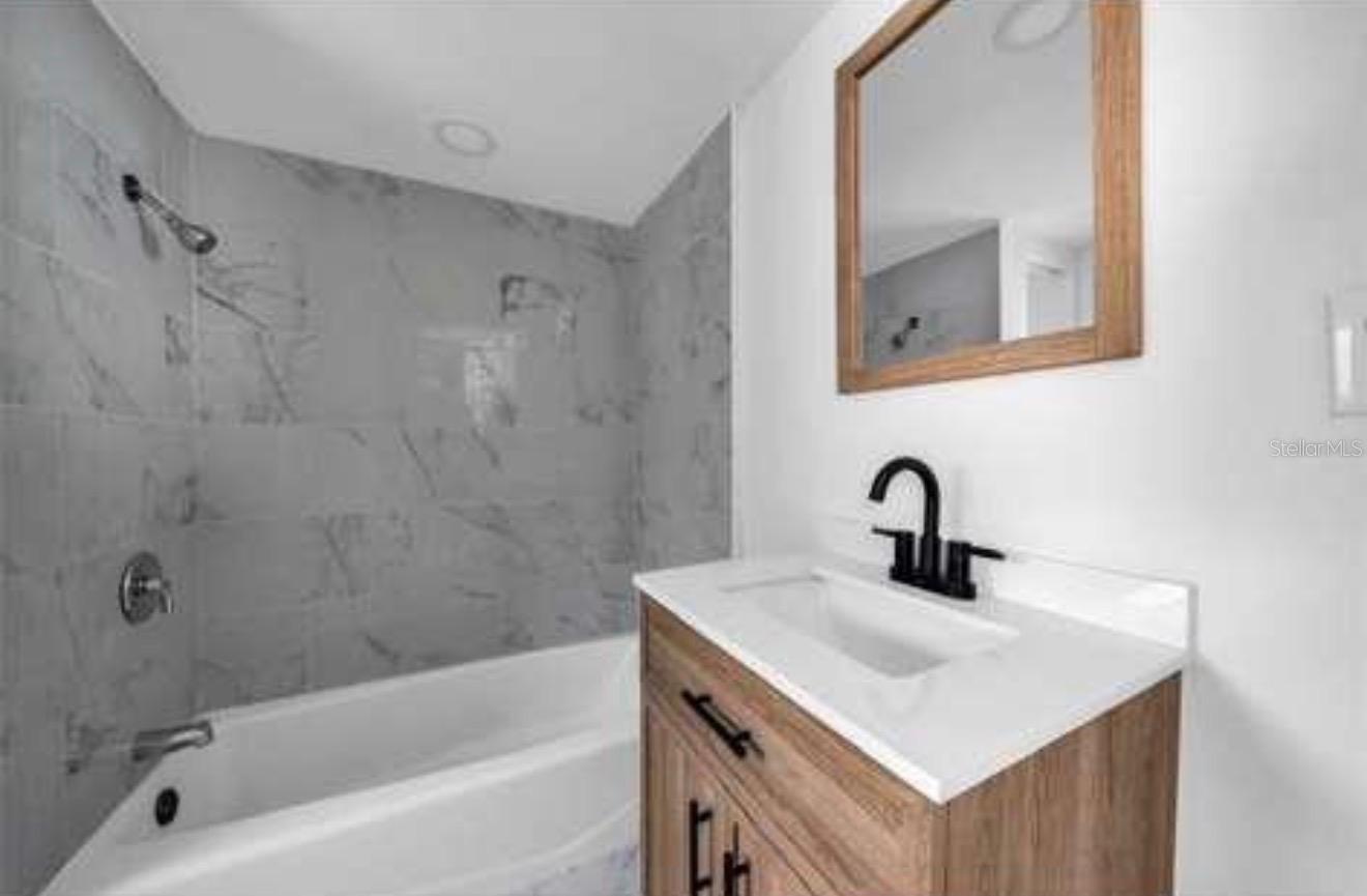 KNOWLES - Residential