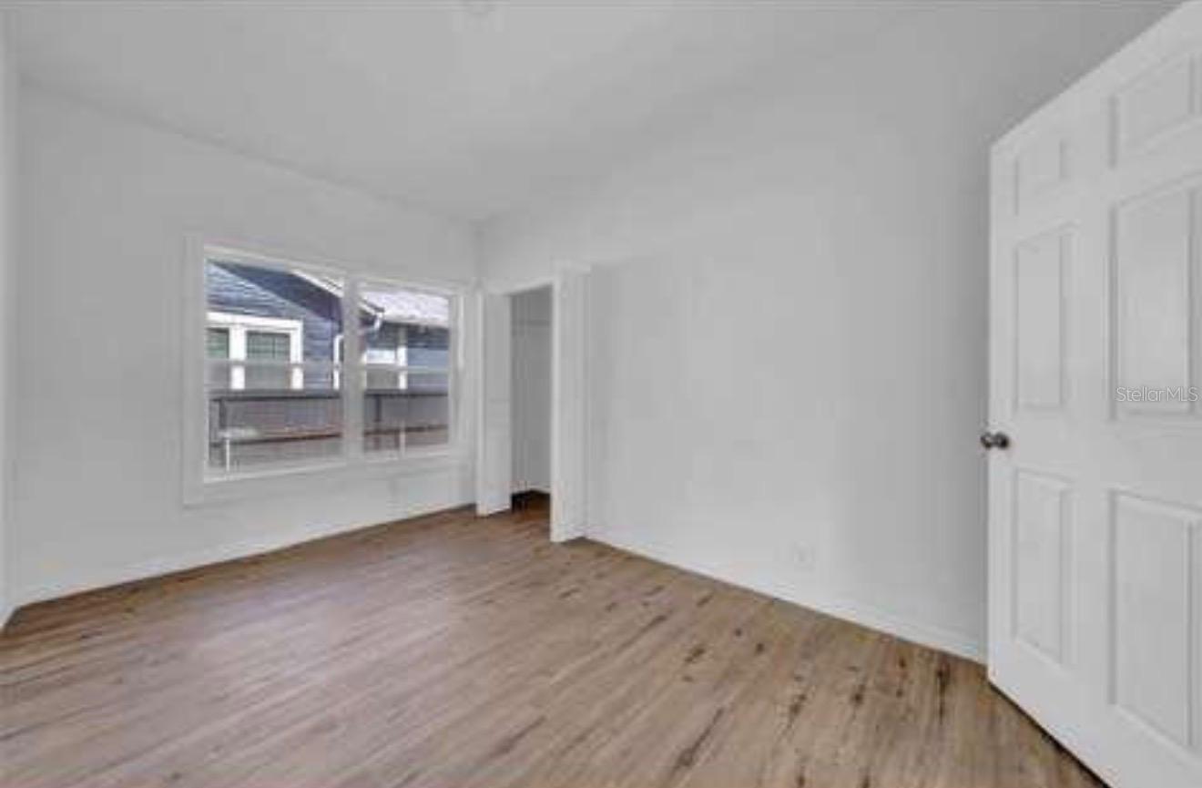 KNOWLES - Residential