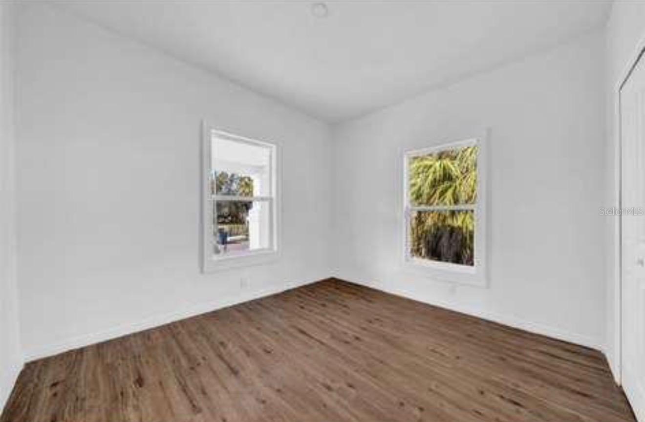 KNOWLES - Residential