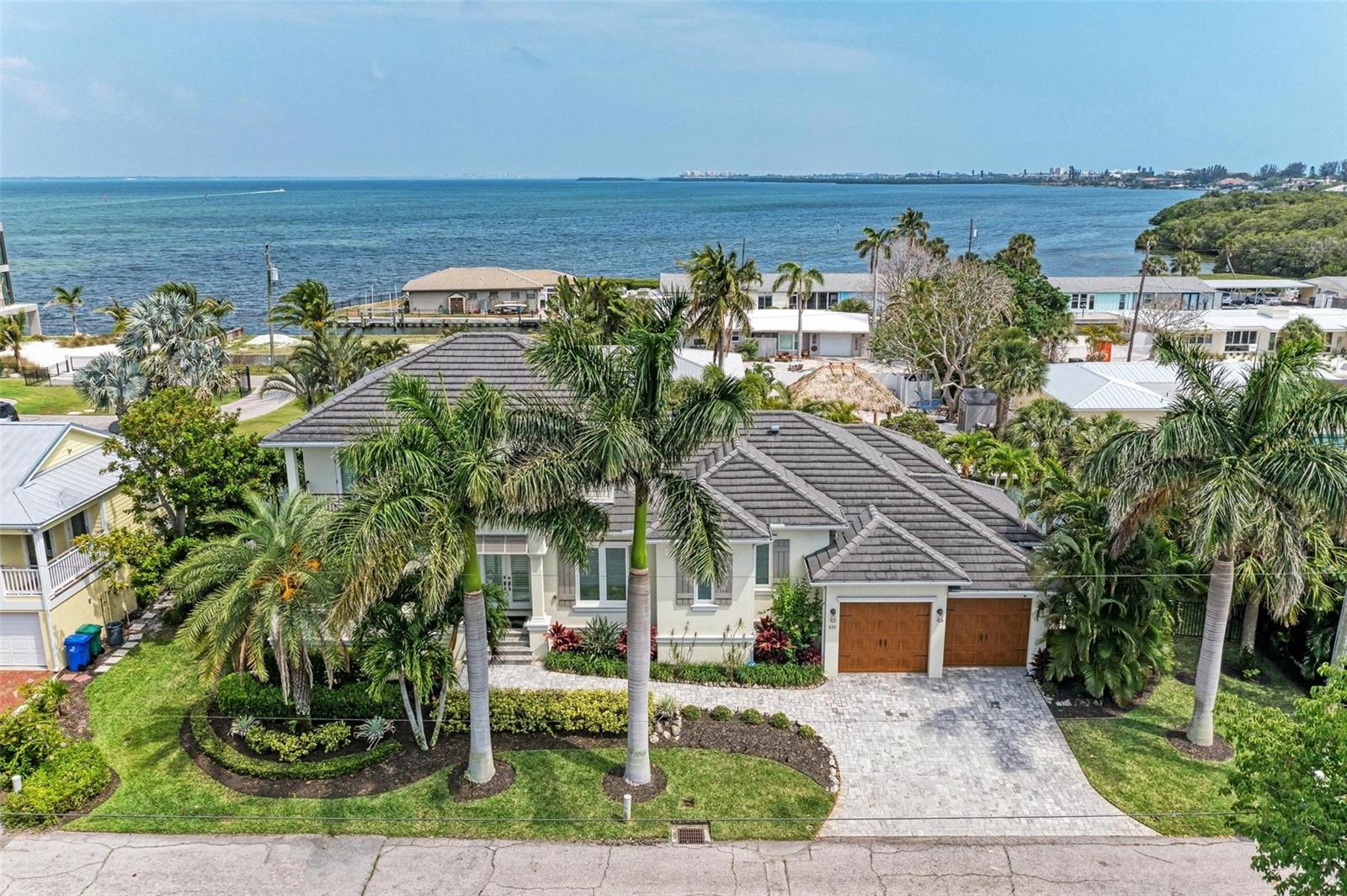 LONGBOAT KEY - Residential
