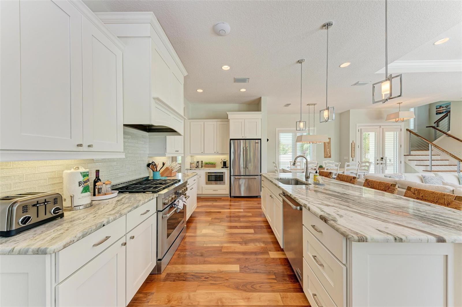 LONGBOAT KEY - Residential