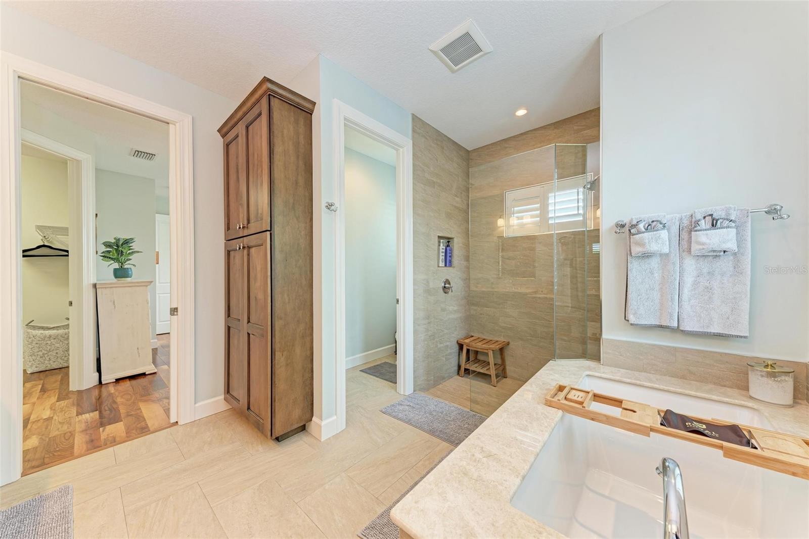 LONGBOAT KEY - Residential