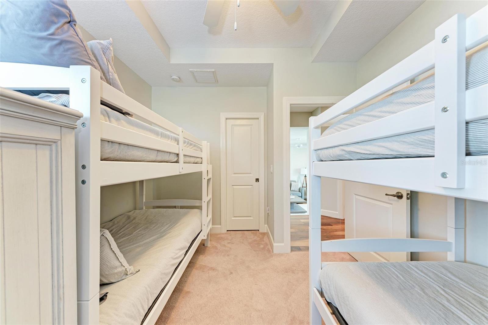 LONGBOAT KEY - Residential