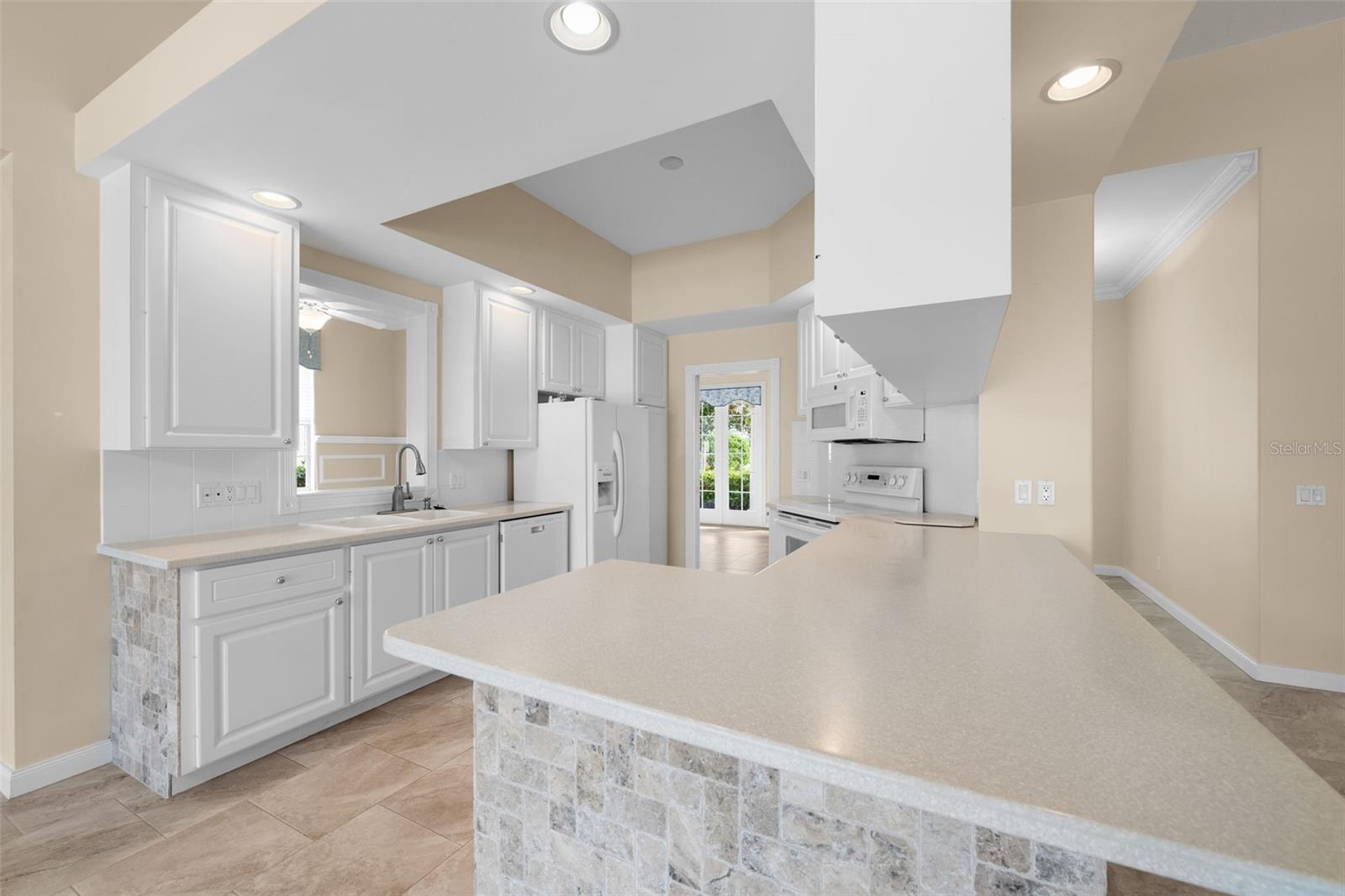 VILLAGEWALK - Residential