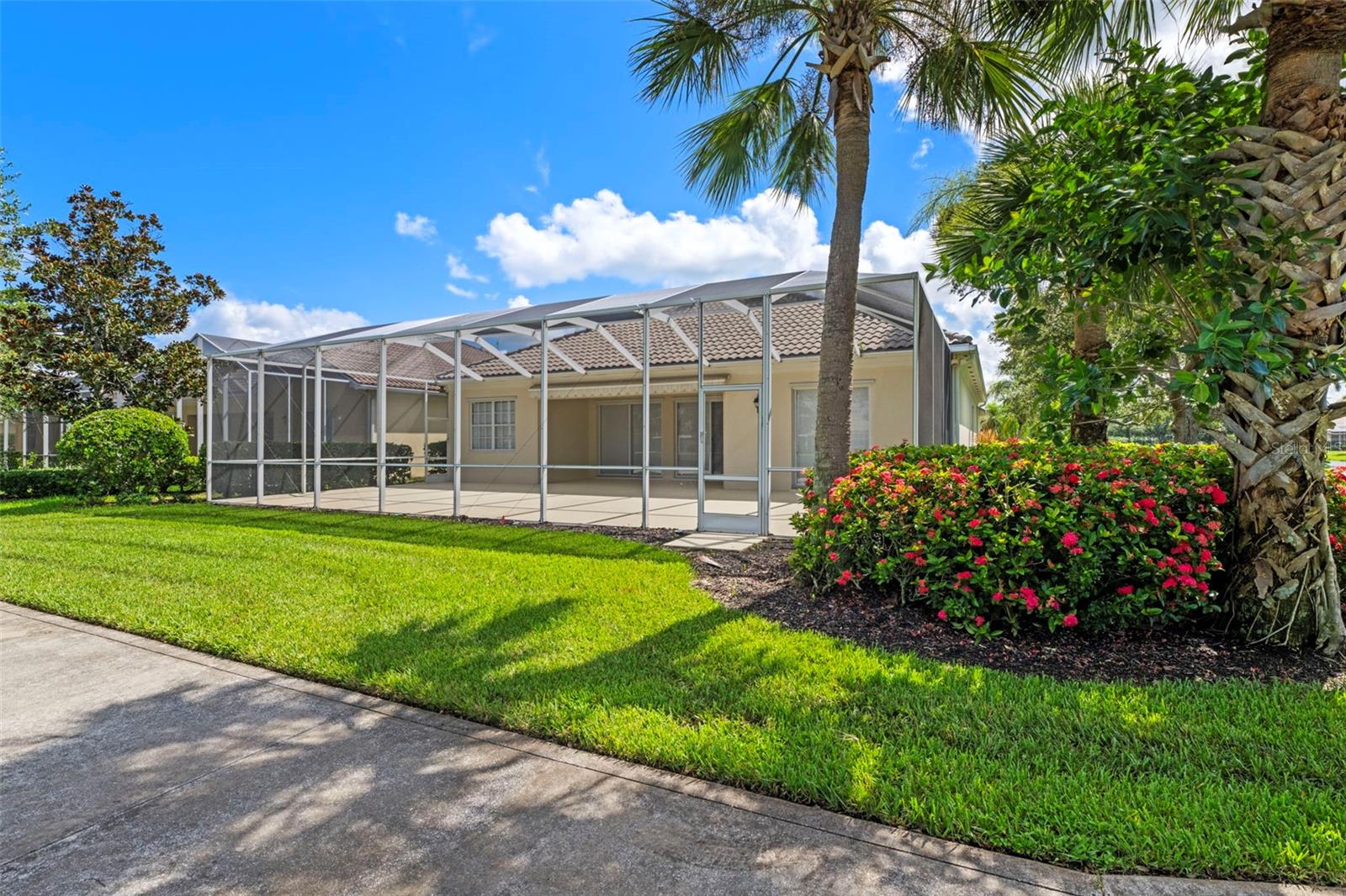 VILLAGEWALK - Residential