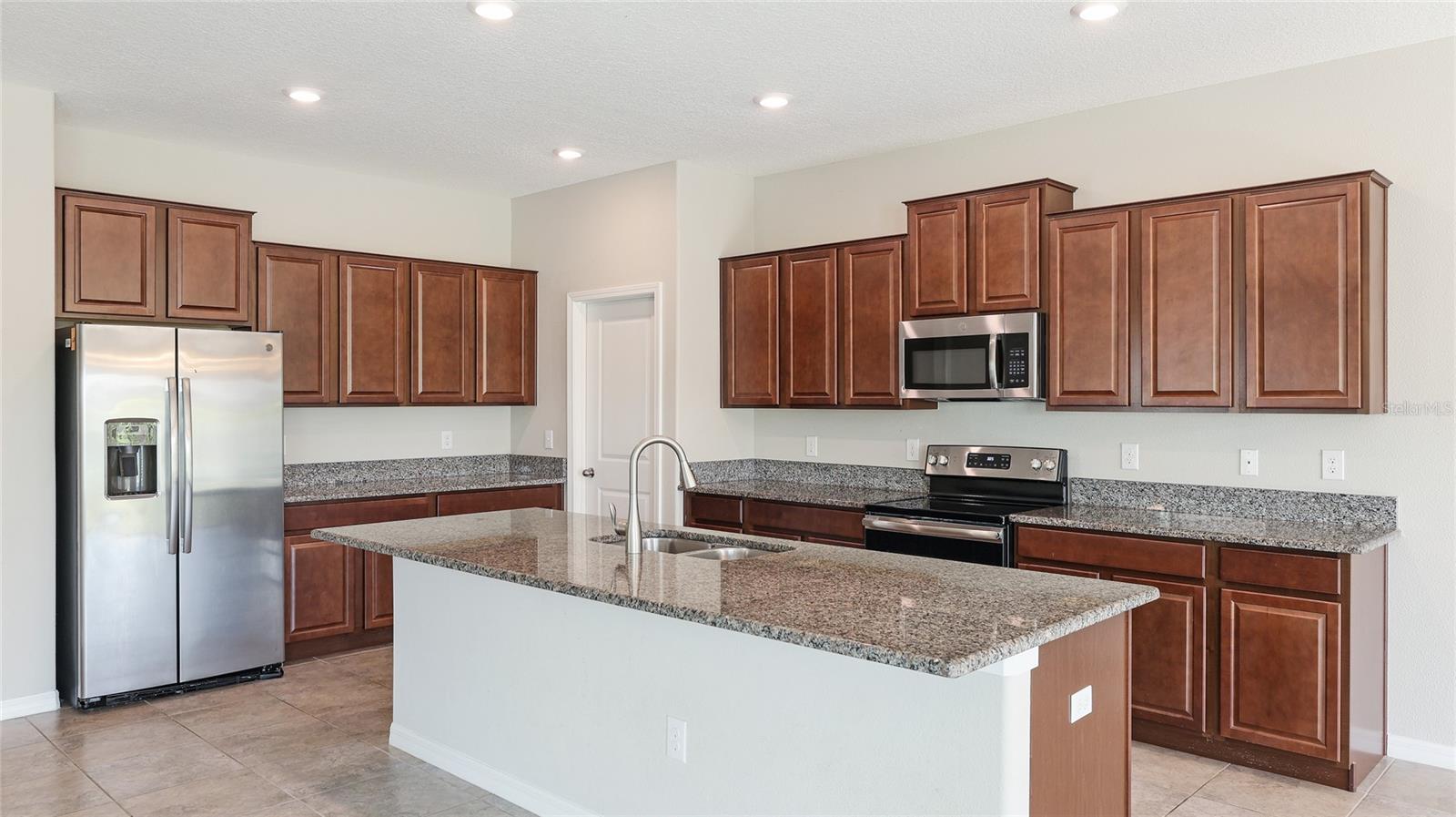 TREVESTA PH IIB - Residential Lease