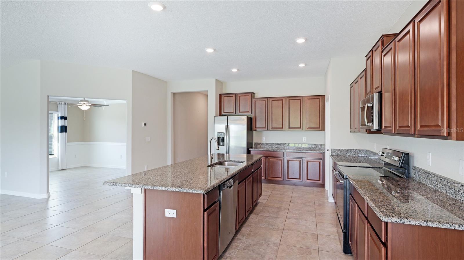 TREVESTA PH IIB - Residential Lease