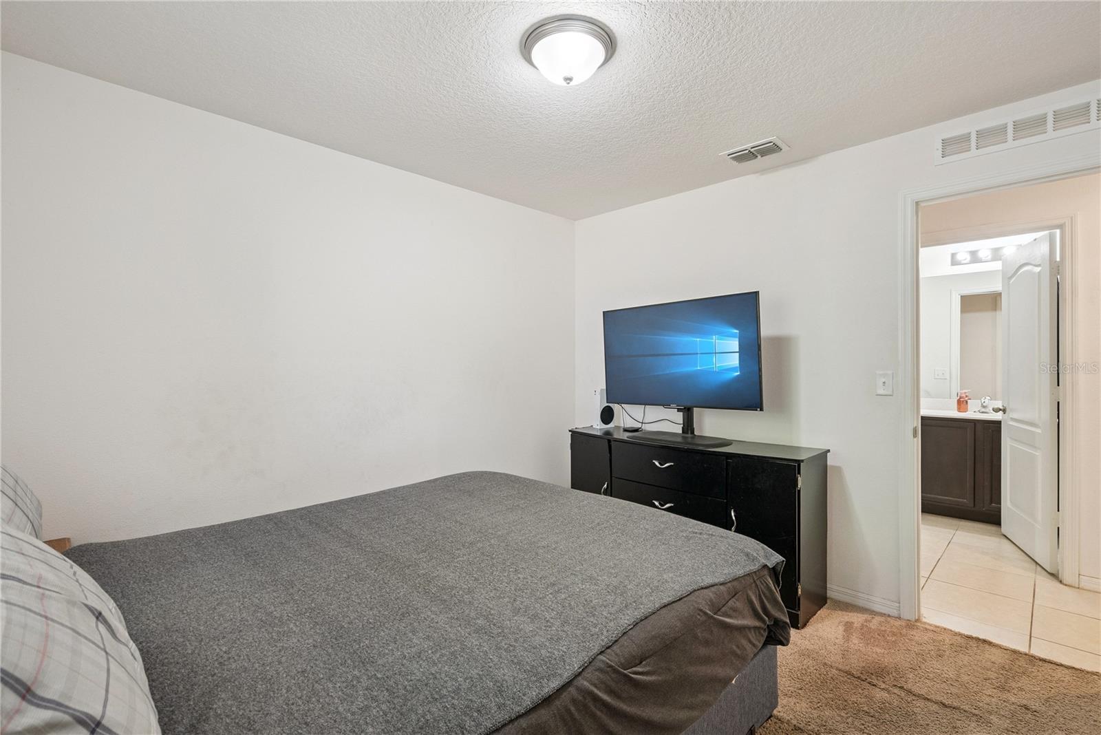 DELTONA LAKES UNIT 32 - Residential