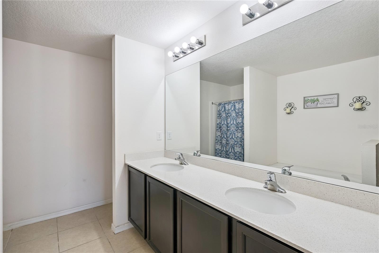DELTONA LAKES UNIT 32 - Residential