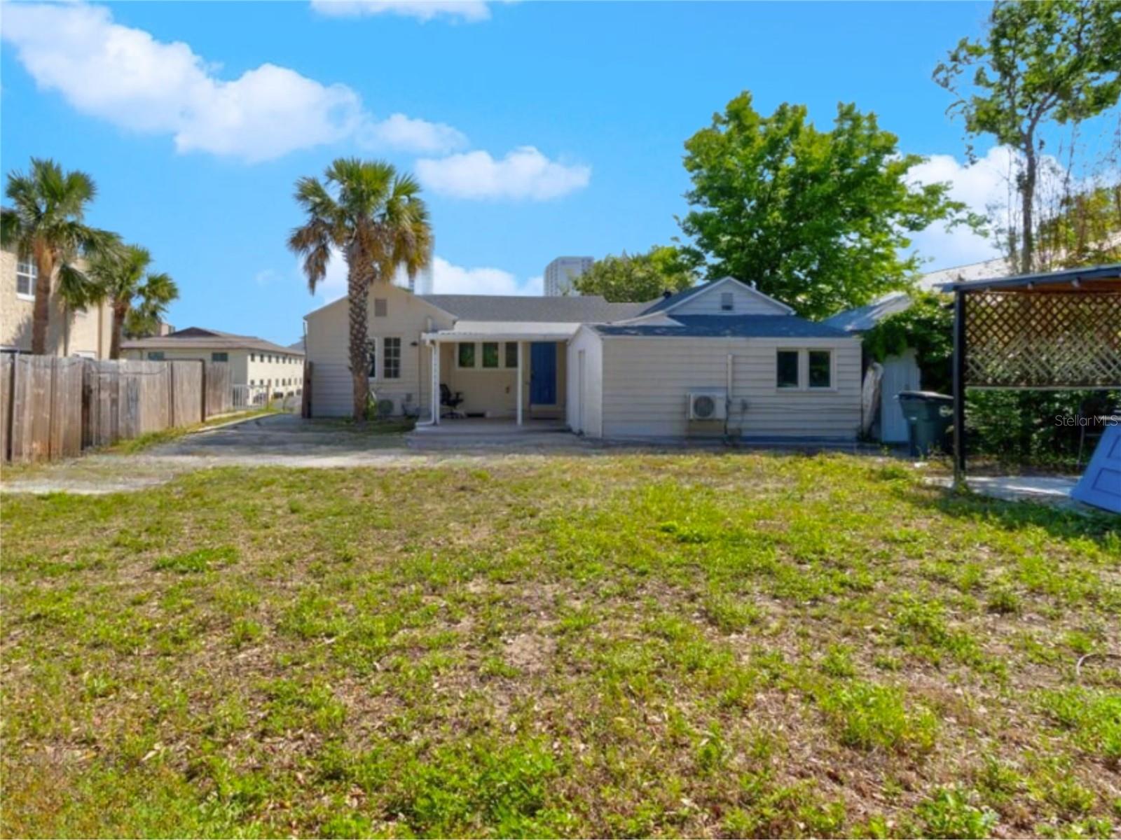 EAST DAYTONA - Residential