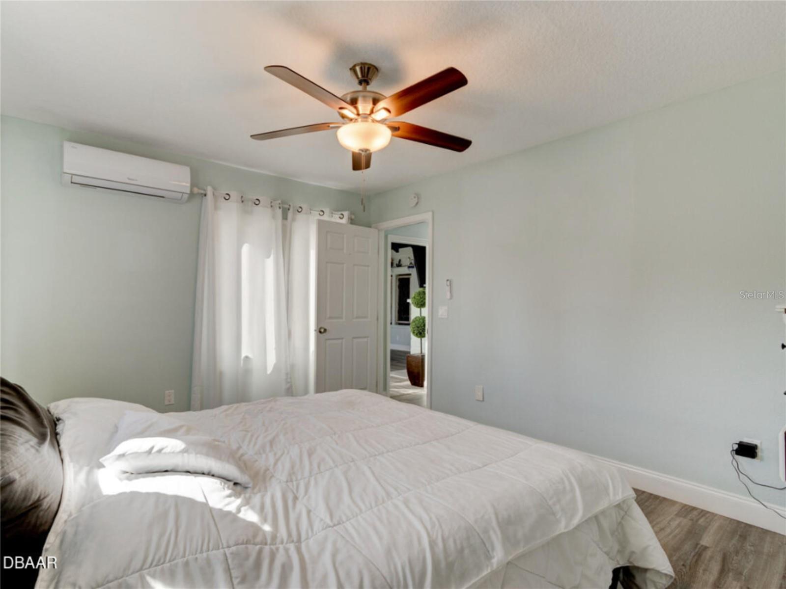 EAST DAYTONA - Residential