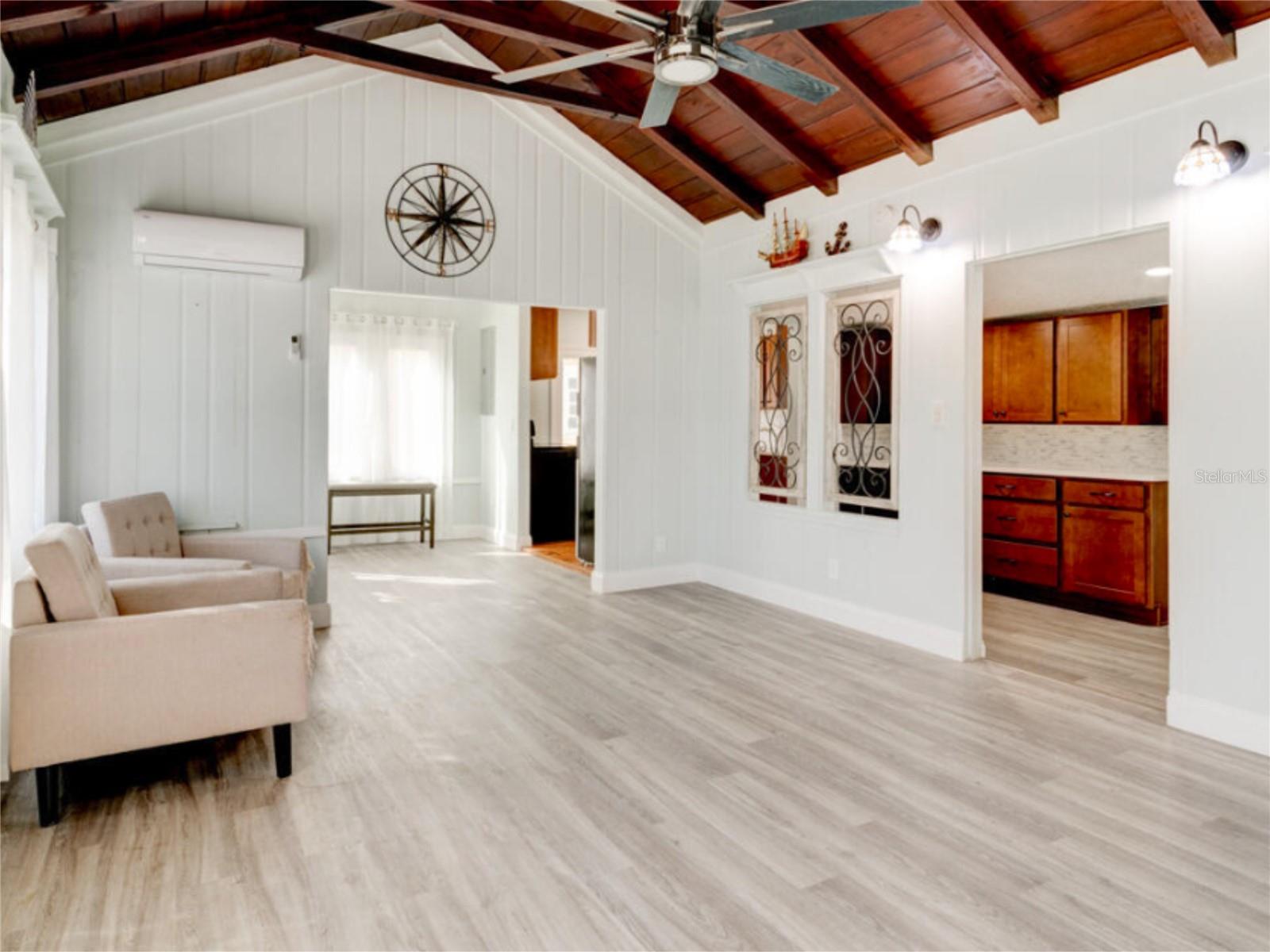 EAST DAYTONA - Residential