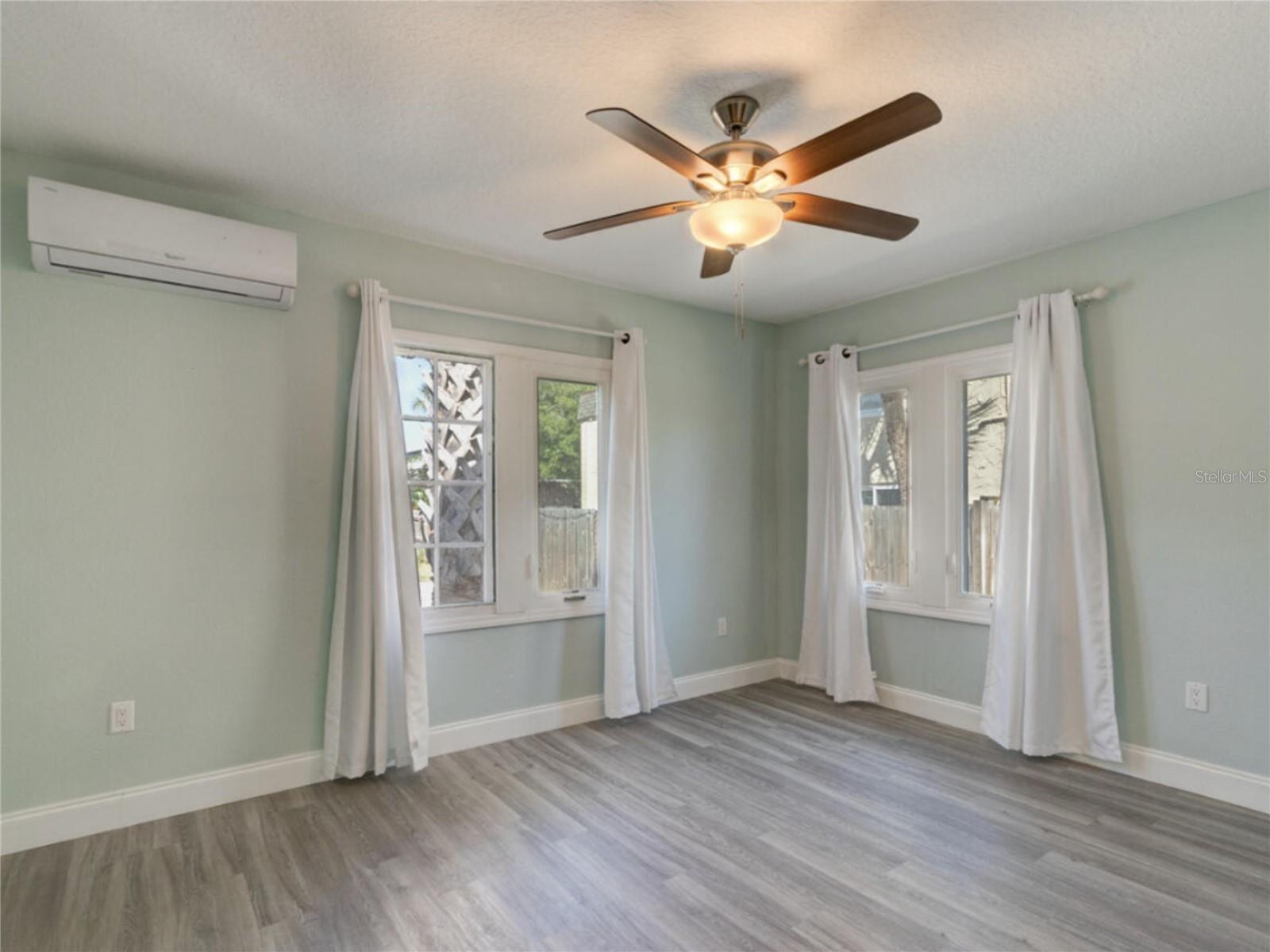 EAST DAYTONA - Residential