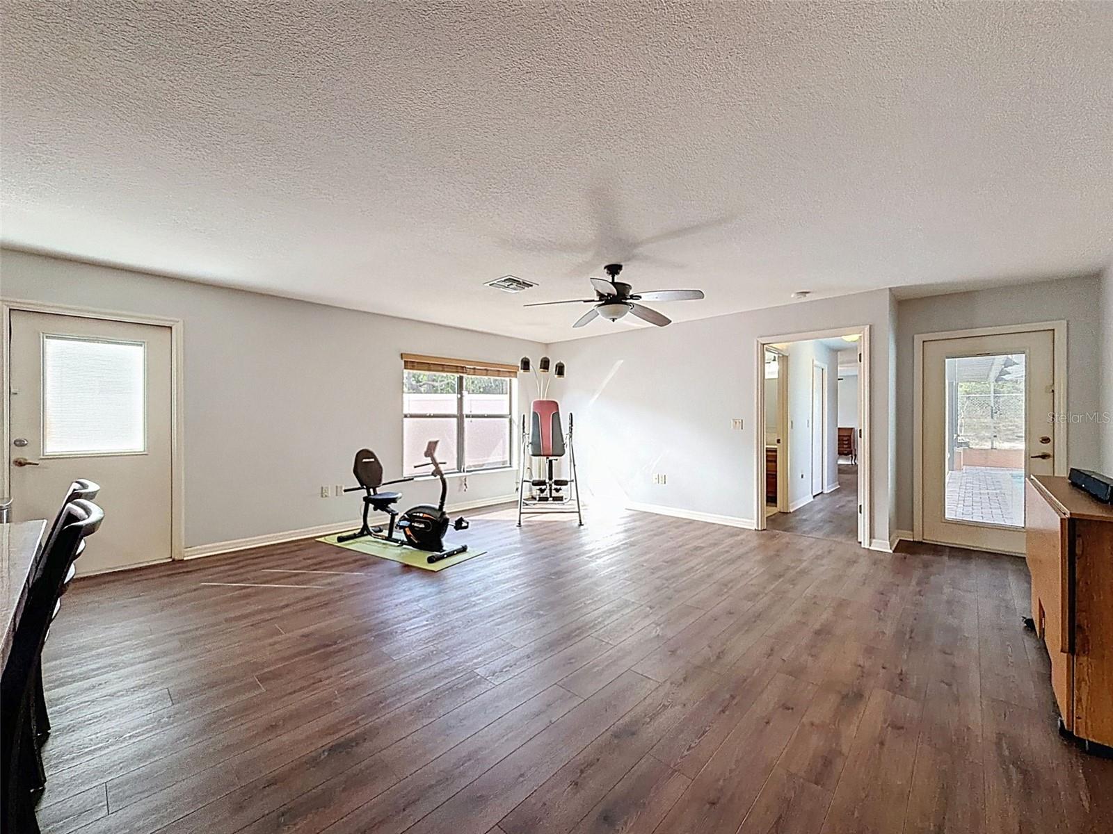 SPRING HILL - Residential