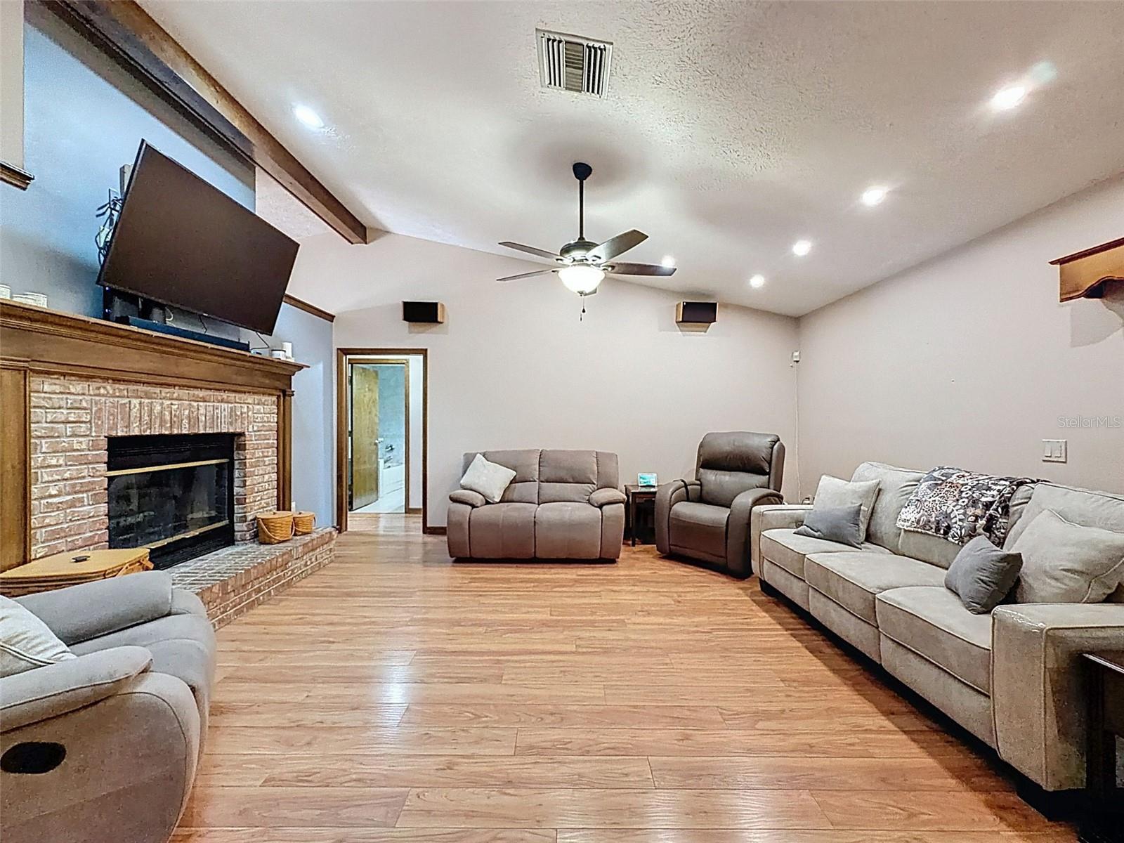 SPRING HILL - Residential