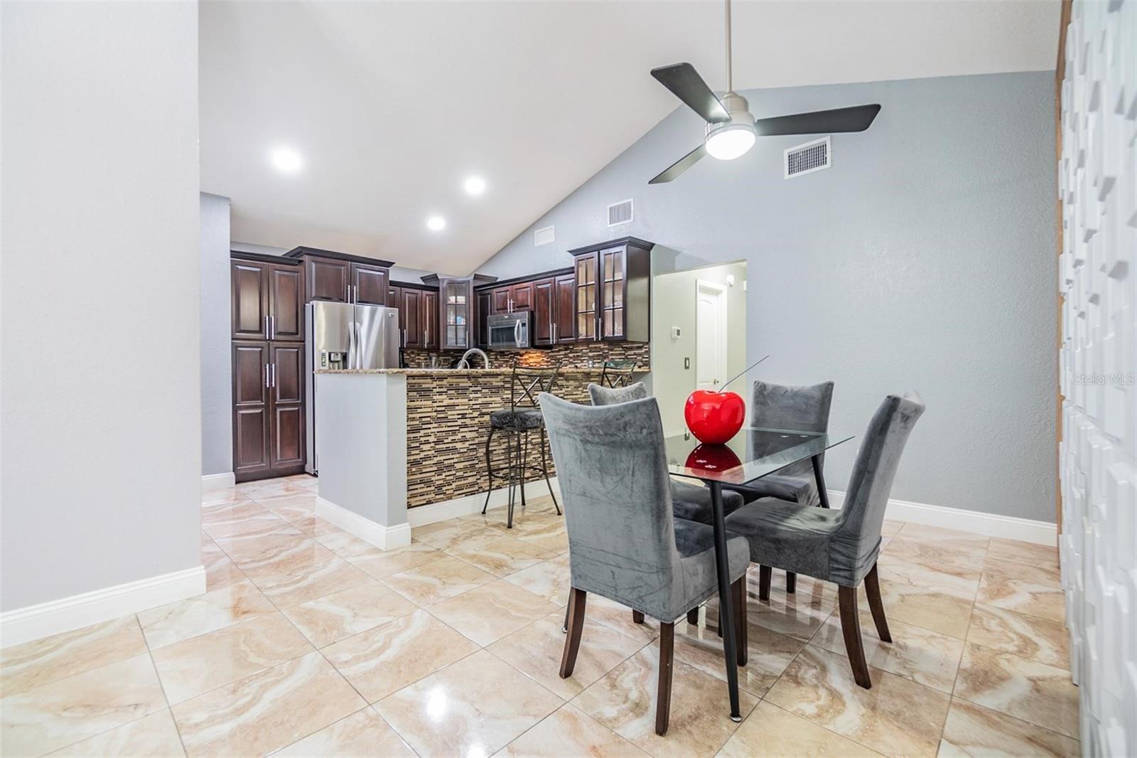 CEDAR CREEK AT COUNTRY RUN PHA - Residential