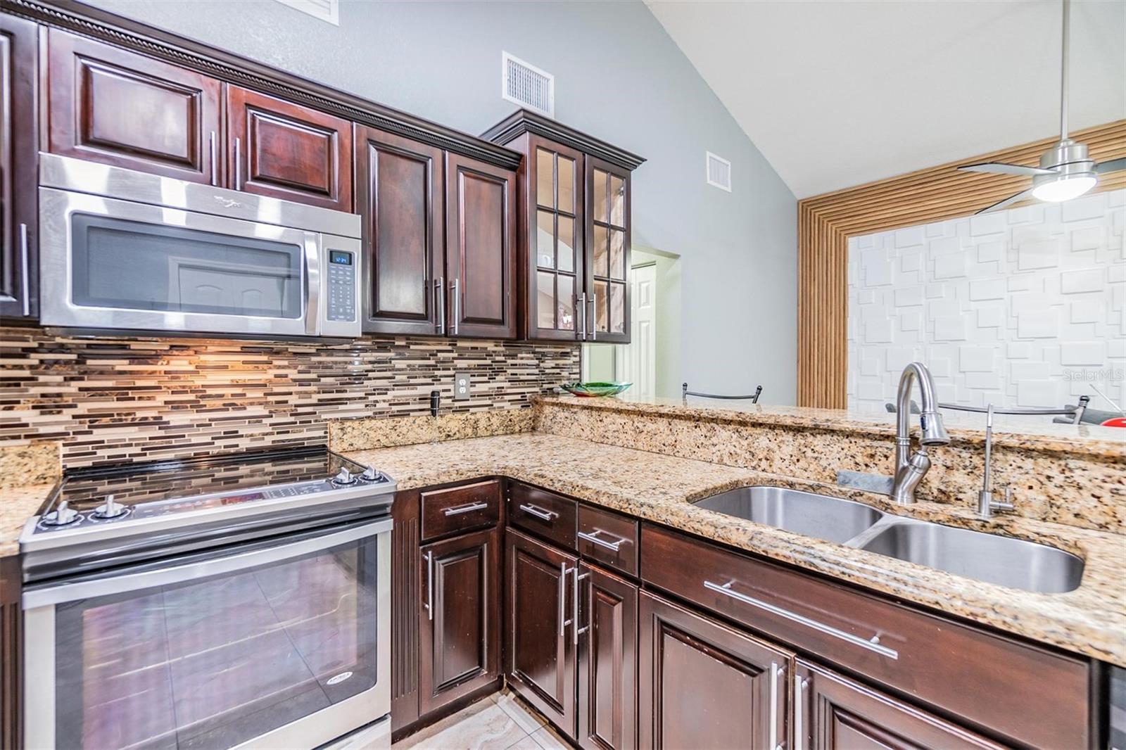 CEDAR CREEK AT COUNTRY RUN PHA - Residential