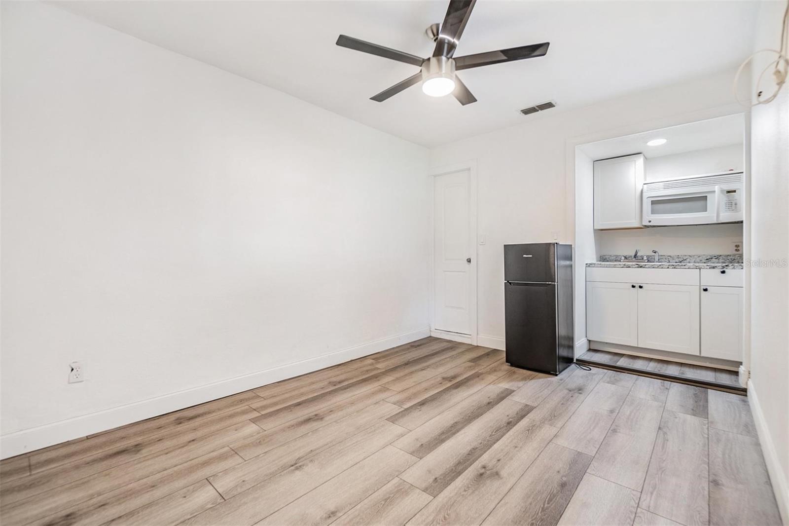 CEDAR CREEK AT COUNTRY RUN PHA - Residential