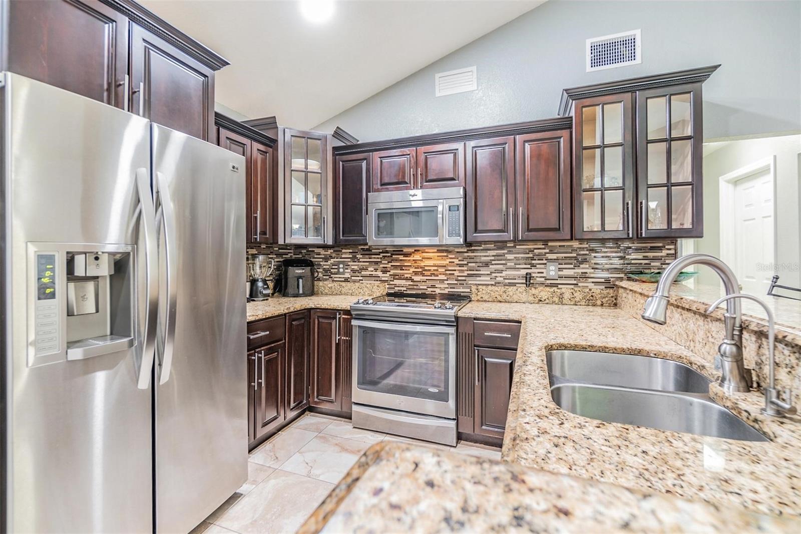 5923 BITTERWOOD COURT