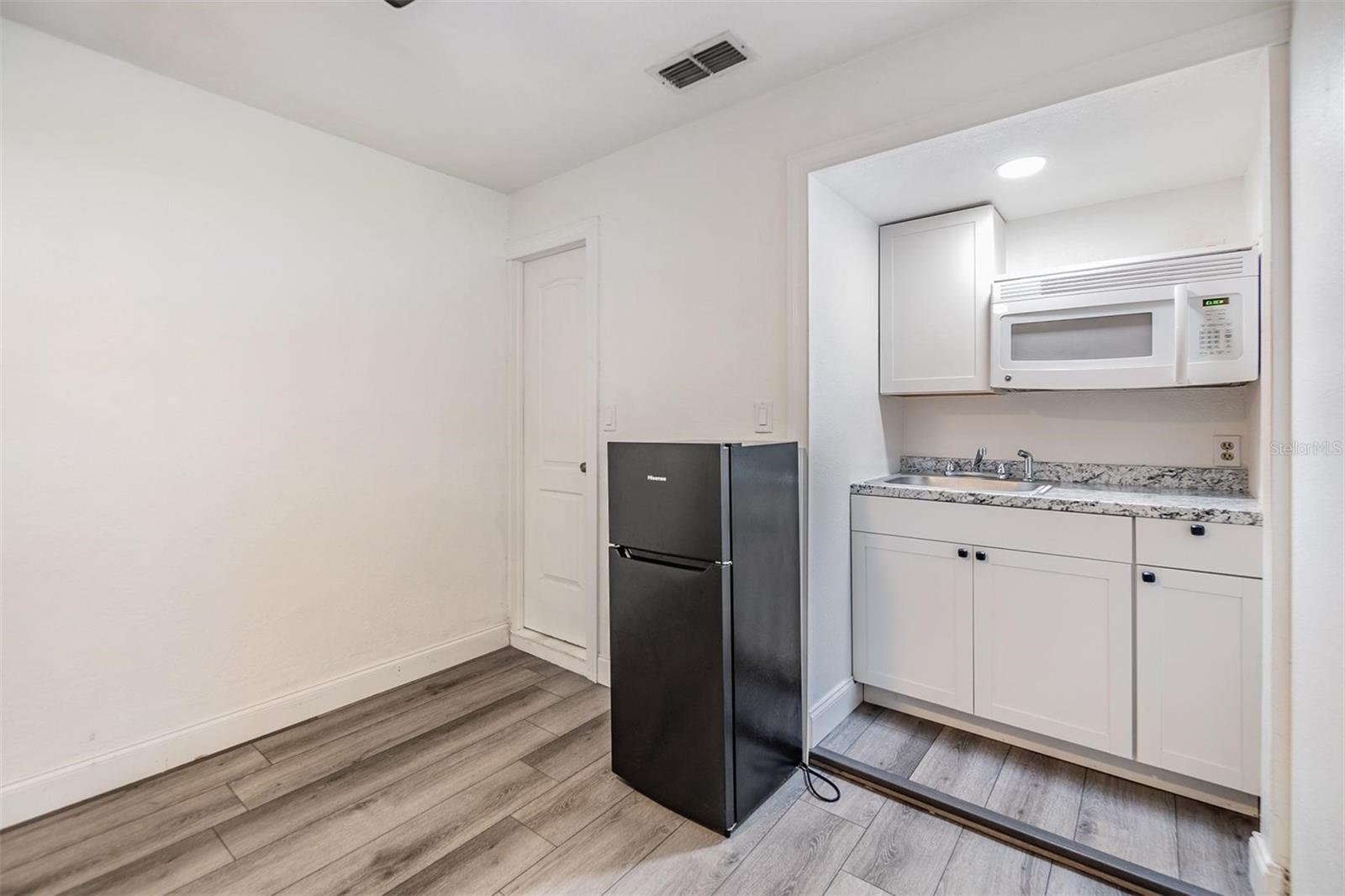 CEDAR CREEK AT COUNTRY RUN PHA - Residential