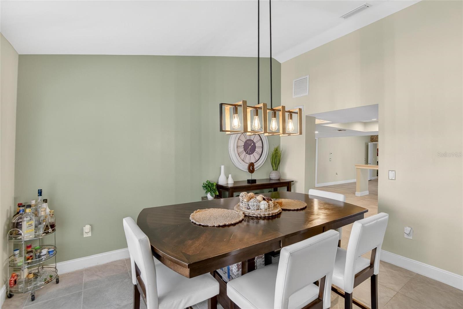 CLUBHOUSE ESTATES AT SUMMERFIE - Residential