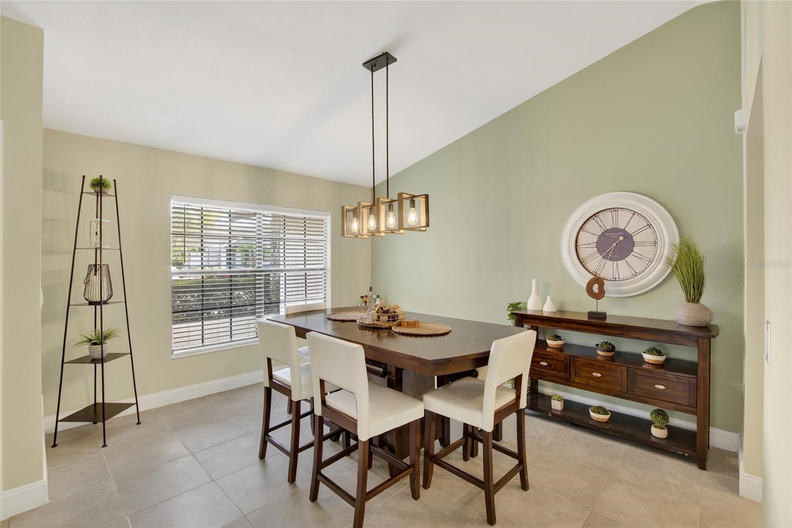 CLUBHOUSE ESTATES AT SUMMERFIE - Residential