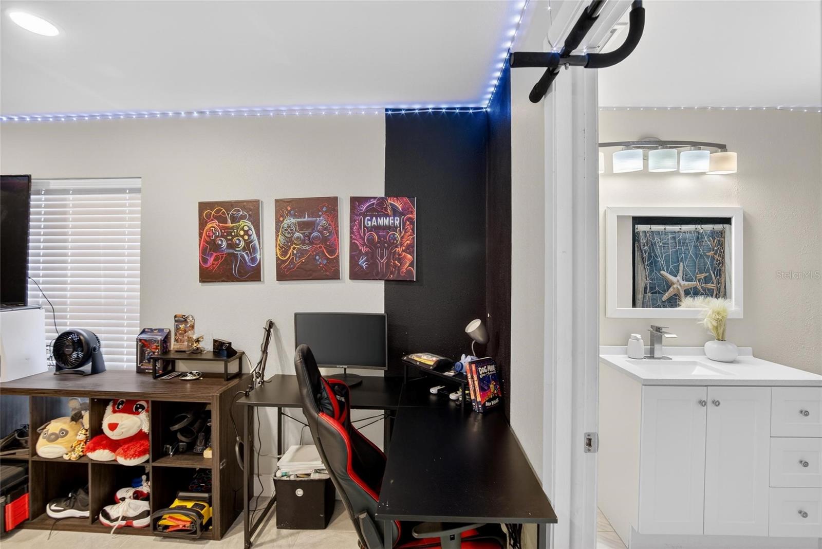 CLUBHOUSE ESTATES AT SUMMERFIE - Residential