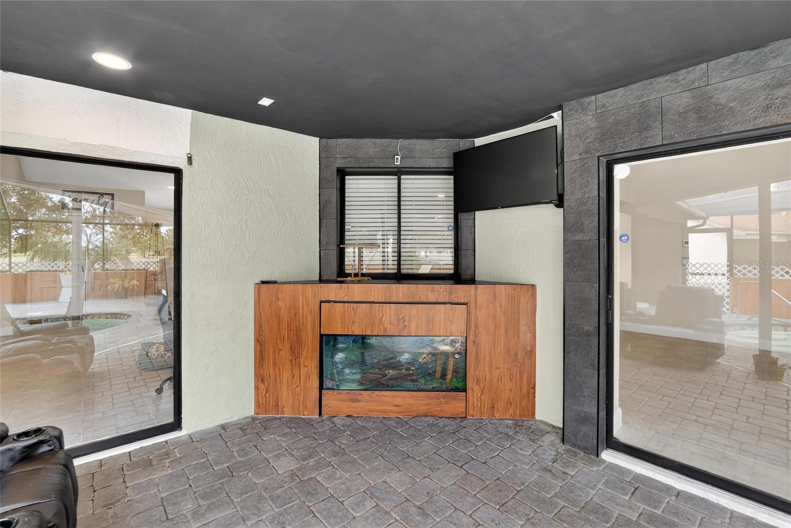 CLUBHOUSE ESTATES AT SUMMERFIE - Residential