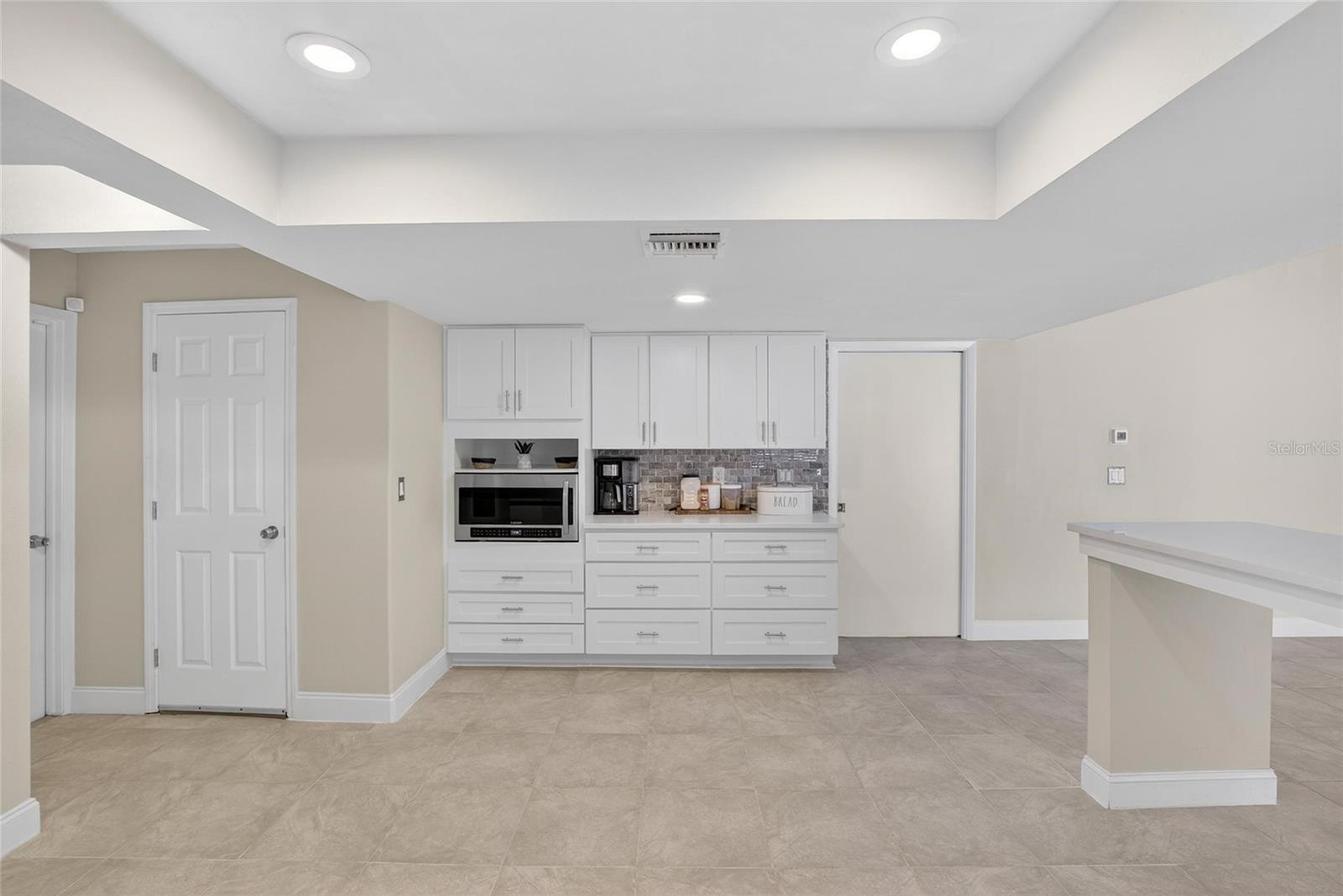 CLUBHOUSE ESTATES AT SUMMERFIE - Residential