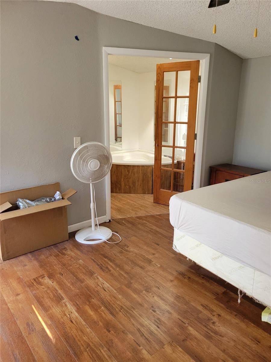 GULF COAST ACRES - Residential