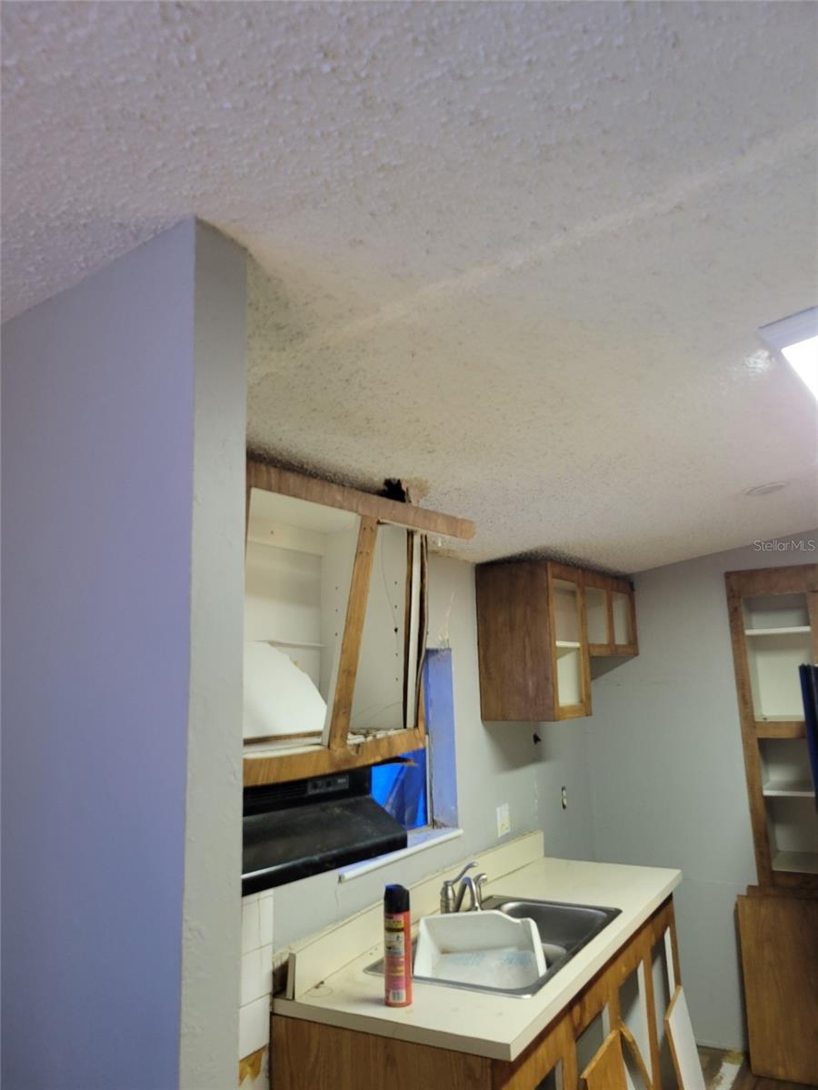 GULF COAST ACRES - Residential