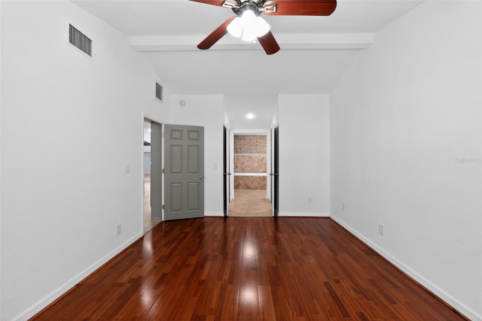 ZEPHYRHILLS COLONY CO - Residential Lease