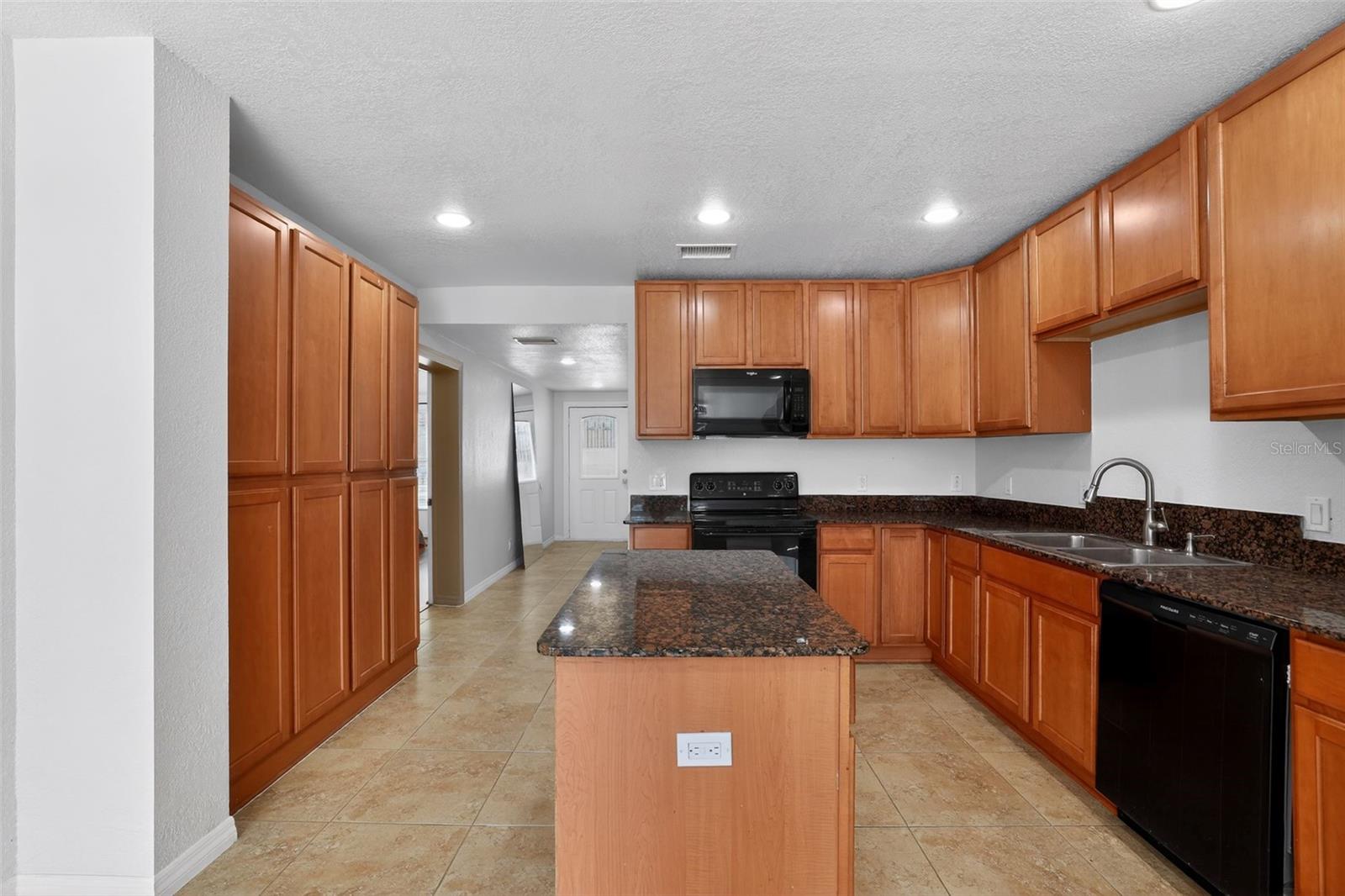 ZEPHYRHILLS COLONY CO - Residential Lease
