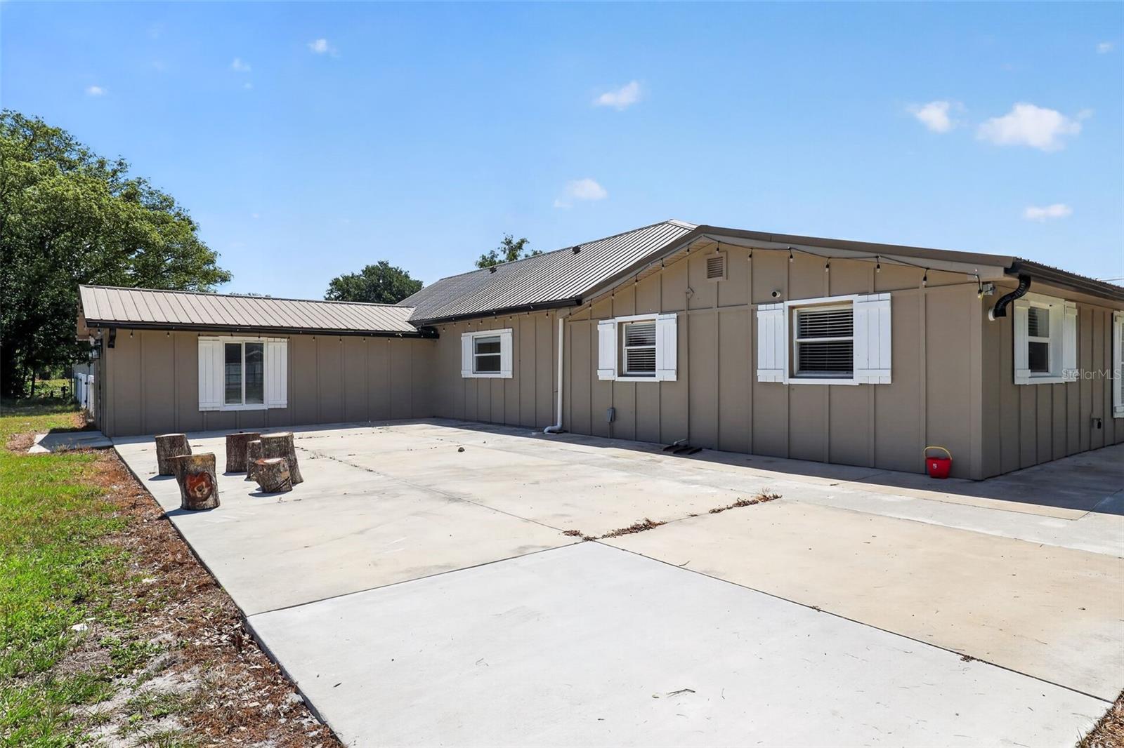 ZEPHYRHILLS COLONY CO - Residential Lease