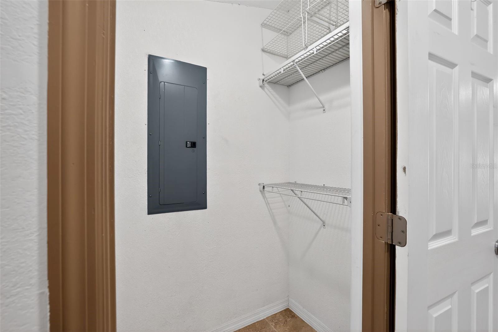 ZEPHYRHILLS COLONY CO - Residential Lease