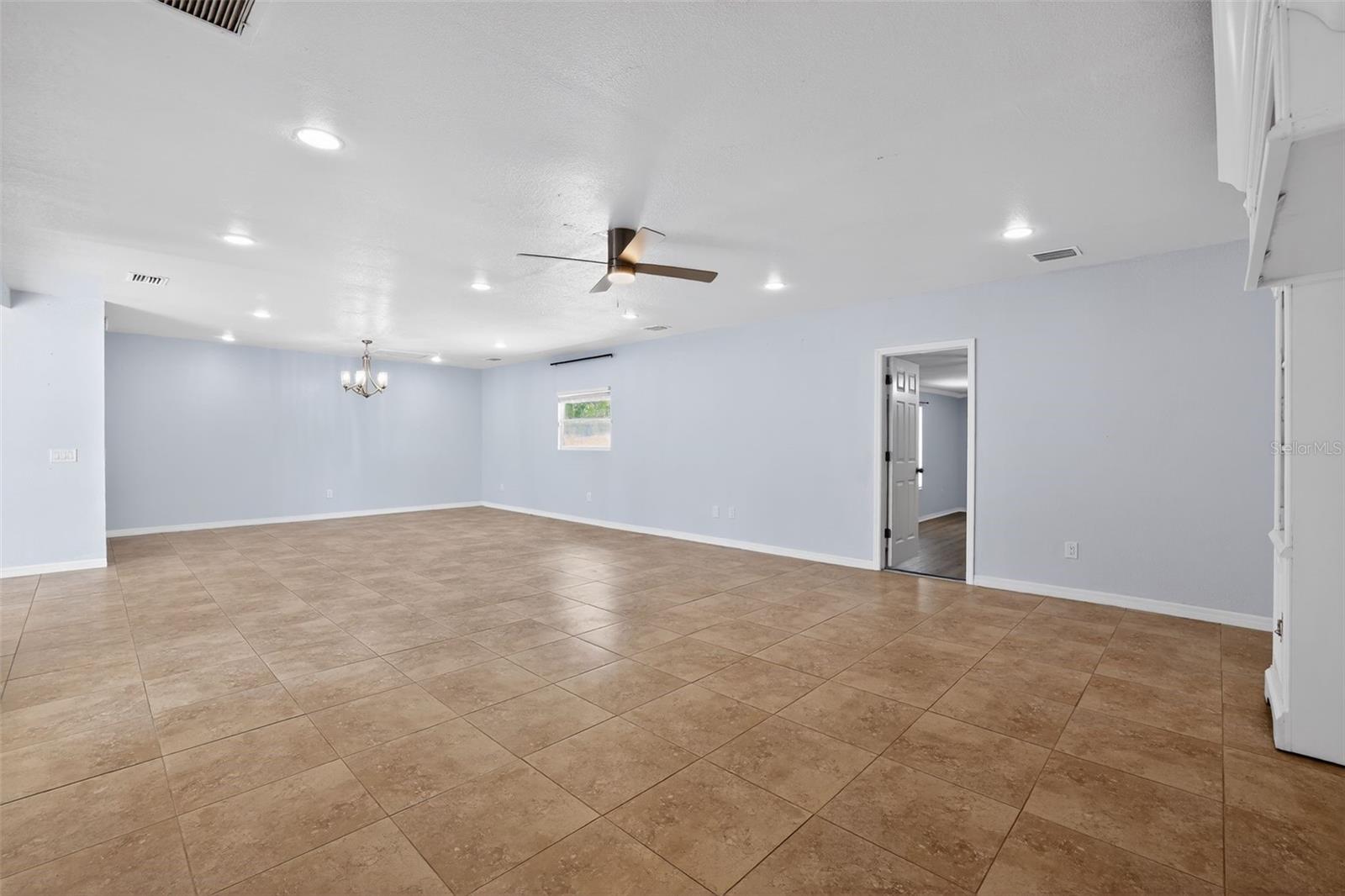 ZEPHYRHILLS COLONY CO - Residential Lease