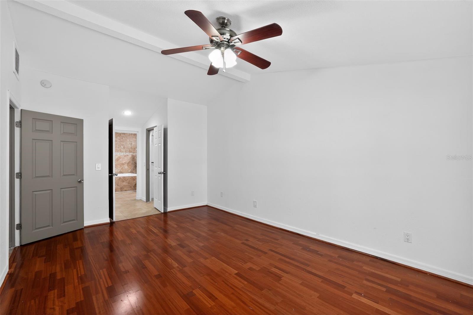 ZEPHYRHILLS COLONY CO - Residential Lease