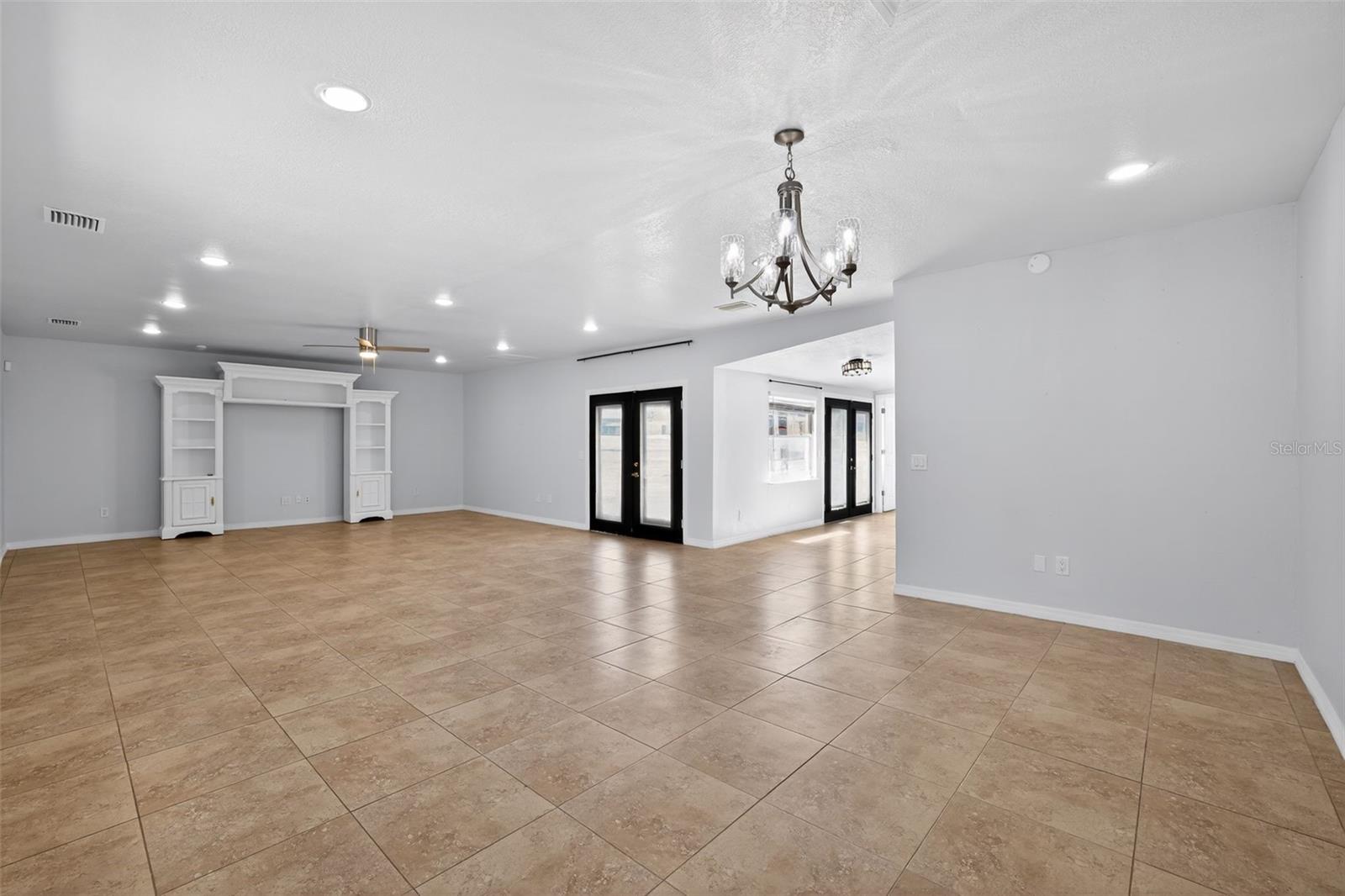ZEPHYRHILLS COLONY CO - Residential Lease