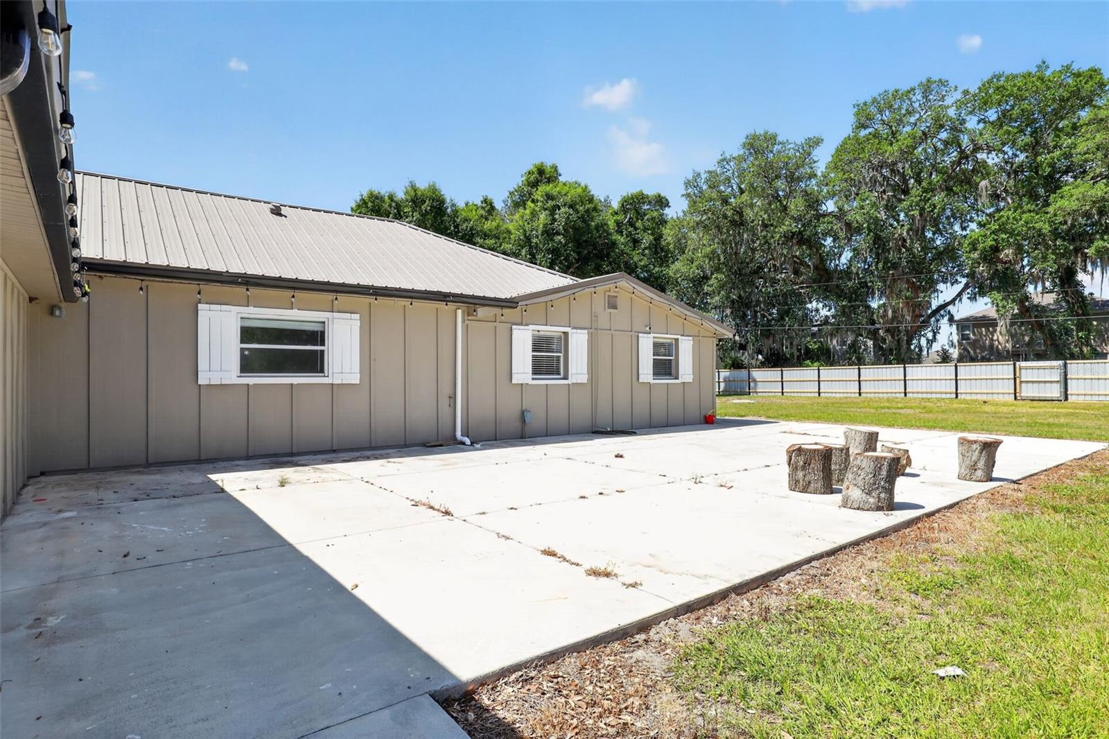 ZEPHYRHILLS COLONY CO - Residential Lease